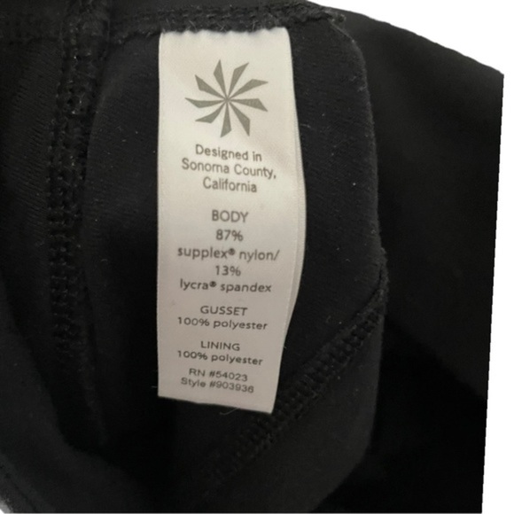 ATHLETA ‎ Power Kick Wide Leg Capris Leggings Black Size Small - Picture 11 of 11